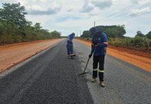 Prefeitura conclui mais de 50% de asfalto no trecho da estrada da Mineradora Eros